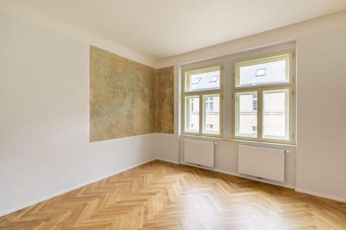 Fotografie nemovitosti - Praha, nezařízený byt po rekonstrukci k pronájmu 3+1 (117 m2), balkon, ulice Opatovická, Nové Město