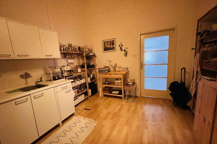Fotografie nemovitosti - Vinohrady, unfurnished apartment 2 + 1 for rent (73 m2), Balbínova street, Prague 2