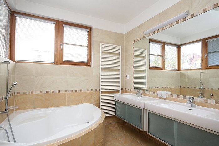 Fotografie nemovitosti - Prague, very beautiful unfurnished house 5kk for rent, 350 sqm, sauna, garage, garden, Jinonice